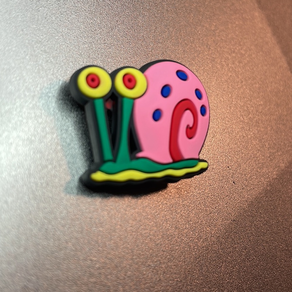 Gary the Snail Jizbit Shoe Charm 🐌 - Picture 2 of 3